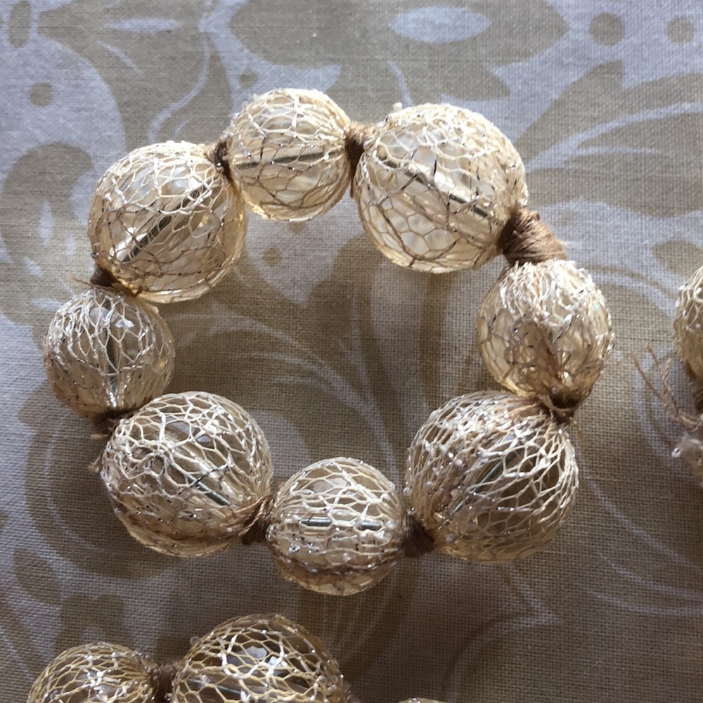 12 Beautiful napkins rings! Dress up your table! - Picture 2 of 4